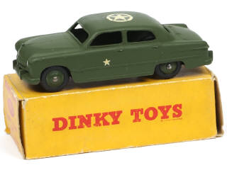 Lot 667 - DINKY TOYS (GB) (1)