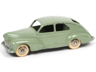 Lot 554 - DINKY TOYS (FRANCE) (1)