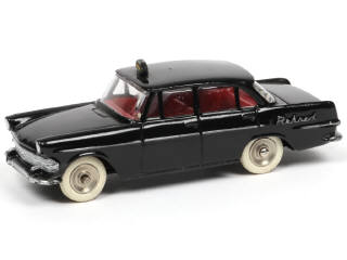 Lot 567 - DINKY TOYS (FRANCE) (1)