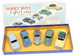 Lot 542 - DINKY TOYS (FRANCE) (6)