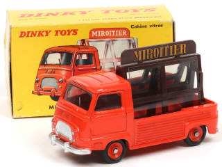 Lot 633 - DINKY TOYS (FRANCE) (1)