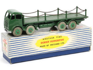 Lot 705 - DINKY TOYS (GB) (1)
