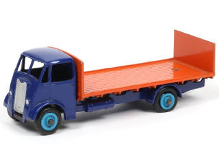 Lot 700 - DINKY TOYS (GB) (1)