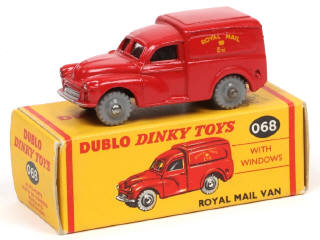 Lot 691 - DINKY TOYS (GB) (1)