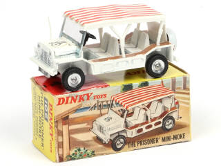 Lot 690 - DINKY TOYS (GB) (1)