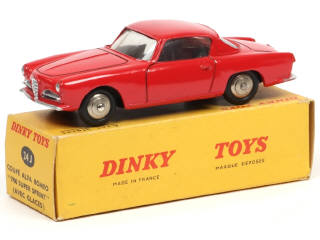 Lot 576 - DINKY TOYS (FRANCE) (1)
