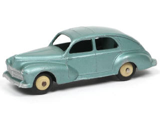 Lot 553 - DINKY TOYS (FRANCE) (1)