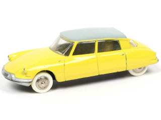 Lot 560 - DINKY TOYS (FRANCE) (1)