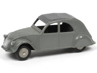 Lot 559 - DINKY TOYS (FRANCE) (1)