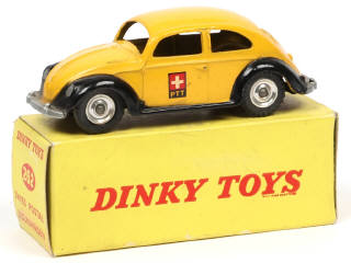 Lot 684 - DINKY TOYS (GB) (1)
