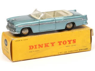 Lot 570 - DINKY TOYS (FRANCE) (1)