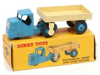 Lot 372 - DINKY TOYS (GB) (1)