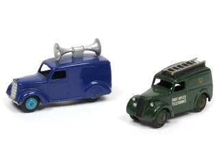 Lot 389 - DINKY TOYS (GB) (2)