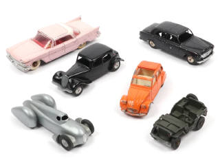 Lot 358 - DINKY TOYS (FRANCE) (6)