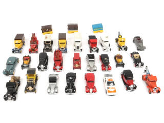 Lot 176 - DIVERS (26)