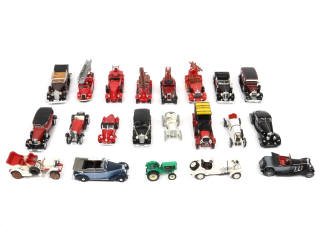 Lot 174 - DIVERS (23)