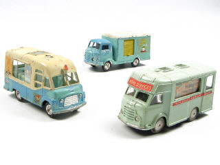 Lot 186 - CORGI TOYS (GB) (3)