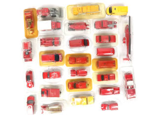 Lot 175 - DIVERS (28)