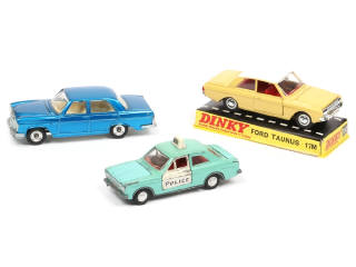 Lot 379 - DINKY TOYS (GB) (3)