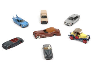 Lot 130 - DIVERS (7)