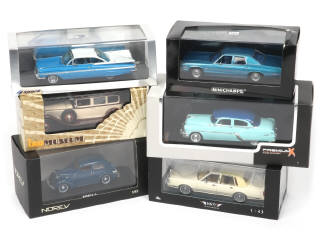 Lot 127 - DIVERS (6)