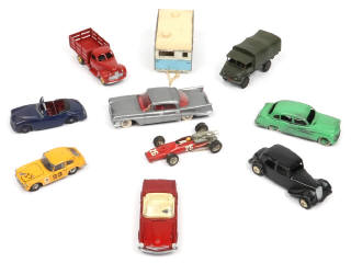 Lot 471 - DINKY TOYS (FRANCE) (10)