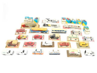 Lot 181 - DIVERS (33)