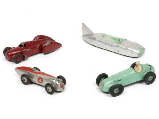 Lot 394 - DINKY TOYS (GB) (4)