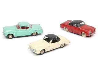 Lot 442 - DINKY TOYS (FRANCE) (3)