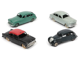 Lot 450 - DINKY TOYS (FRANCE) (4)