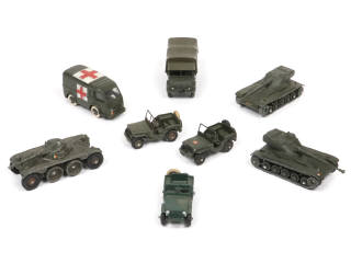 Lot 469 - DINKY TOYS (FRANCE) (8)