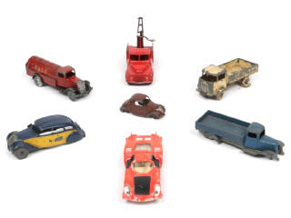 Lot 467 - DINKY TOYS (FRANCE) (7)