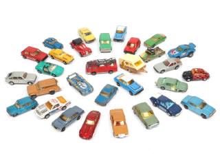 Lot 285 - MAJORETTE (FRANCE) (30)