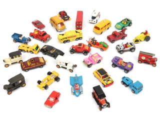 Lot 178 - DIVERS (32)