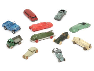 Lot 137 - DIVERS (11)