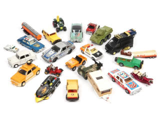 Lot 171 - DIVERS (24)