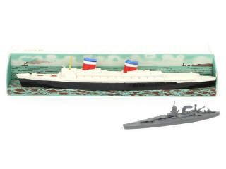 Lot 419 - DINKY TOYS (FRANCE) (1)