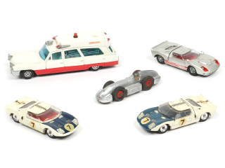 Lot 398 - DINKY TOYS (GB) (5)