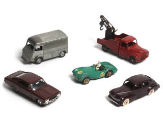 Lot 463 - DINKY TOYS (FRANCE) (5)