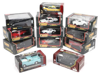 Lot 145 - DIVERS (12)