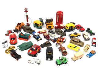 Lot 263 - DIVERS (41)