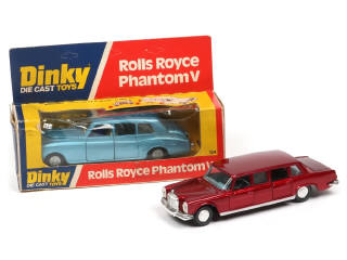 Lot 441 - DINKY TOYS (GB) (2)