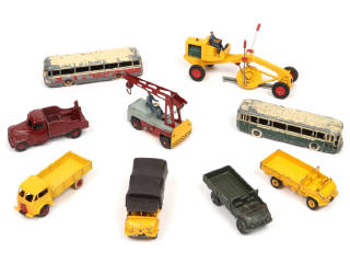 Lot 523 - DINKY TOYS (FRANCE) (9)