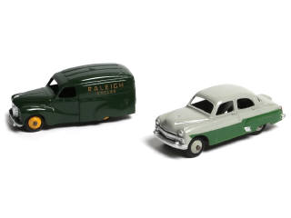 Lot 442 - DINKY TOYS (GB) (2)