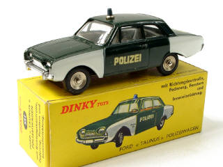 Lot 633 - DINKY TOYS FRANCE (1)