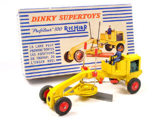 Lot 783 - DINKY TOYS FRANCE (1)