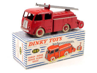 Lot 777 - DINKY TOYS FRANCE (1)