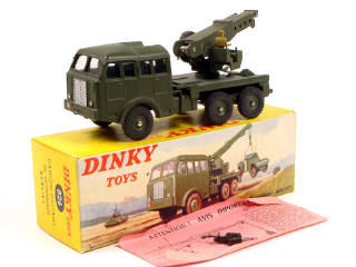 Lot 732 - DINKY TOYS FRANCE (1)