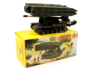 Lot 721 - DINKY TOYS FRANCE (1)