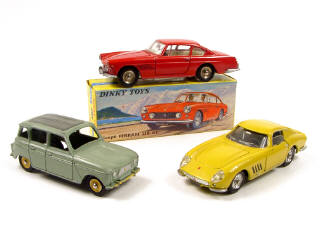 Lot 704 - DINKY (3)